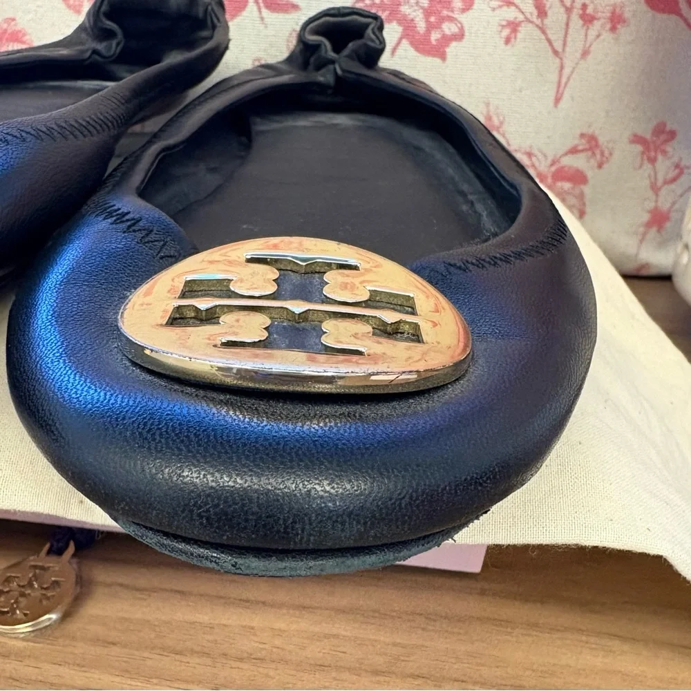 Tory Burch Black Leather Flats with Gold Logo - Picture 9 of 12